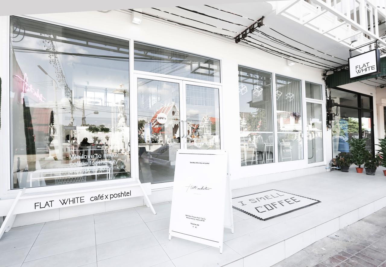 הוסטל לאמפאנג Flat White Cafe X Poshtel מראה חיצוני תמונה